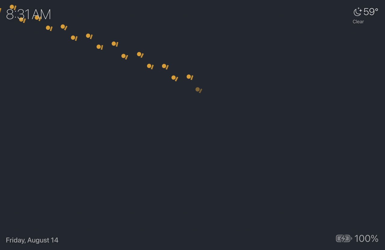 The Footprints screensaver — animal tracks wandering across the screen